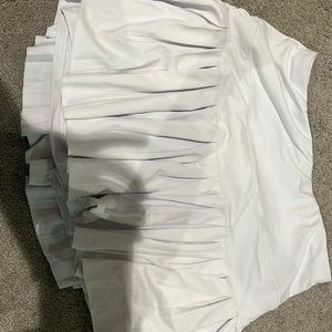 White gold hinge skirt